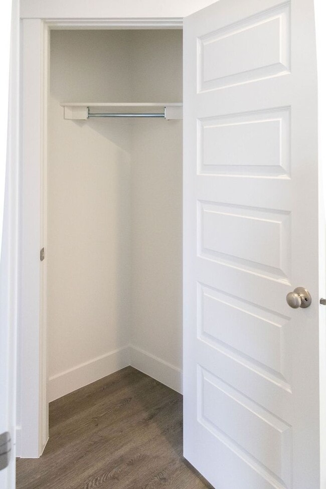 Building Photo - Spacious 4-Bed Home in Sage Canyon - Small Pet Friendly