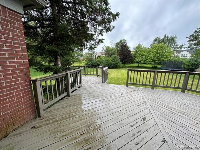 Building Photo - 4446 Sherwood Cir