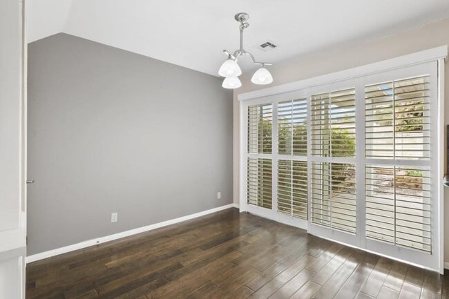 Building Photo - 10976 Glencreek Cir