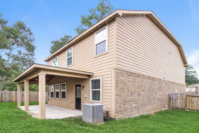 Building Photo - 12083 Quartersawn Ln