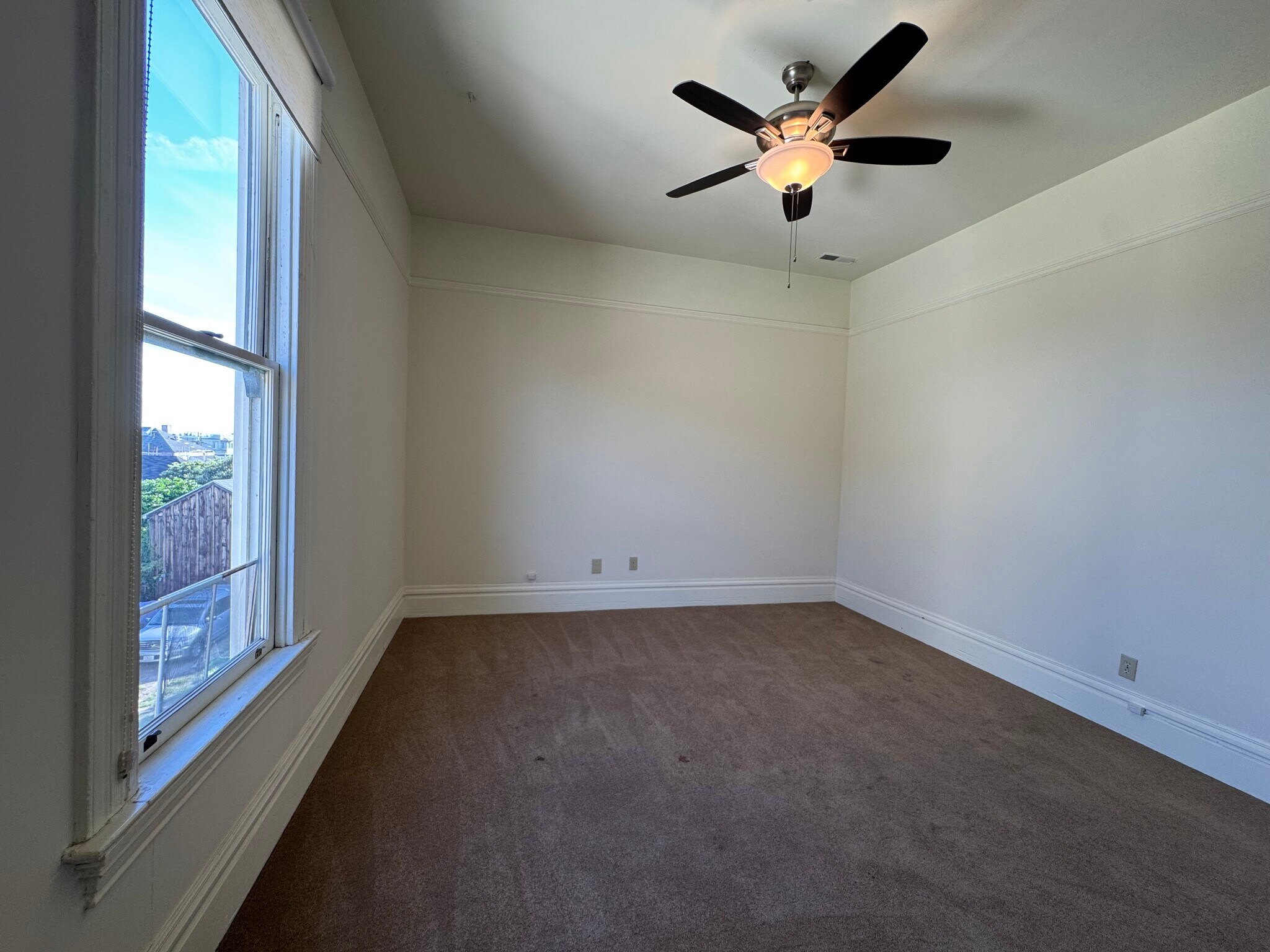 Building Photo - 817 Foothill Blvd