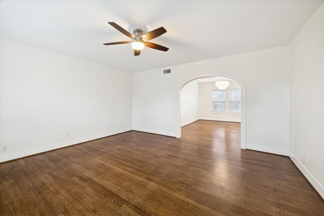 Building Photo - 1937 W McKinney St