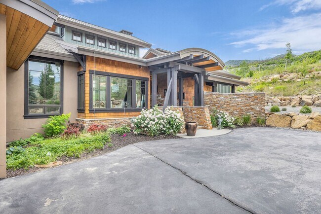 Building Photo - Rare River Meadows Ranch