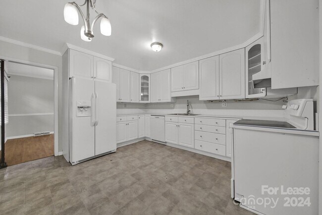Building Photo - 5922 Coatbridge Ln