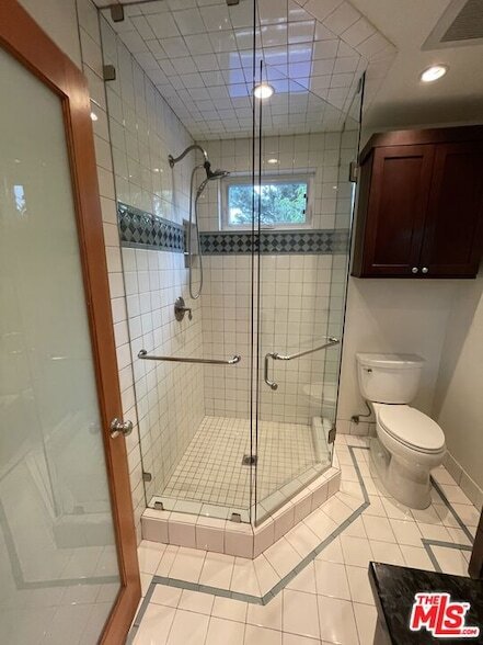 Building Photo - 926 California Ave