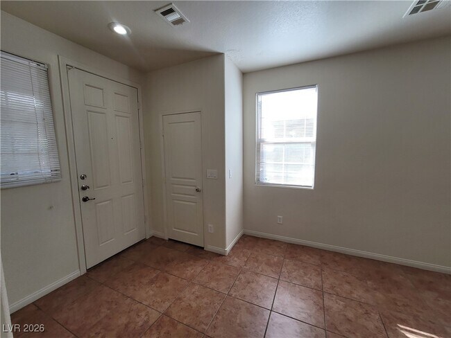 Building Photo - 5445 Indian Cedar Dr