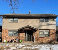 Building Photo - 2707 Summit Rd