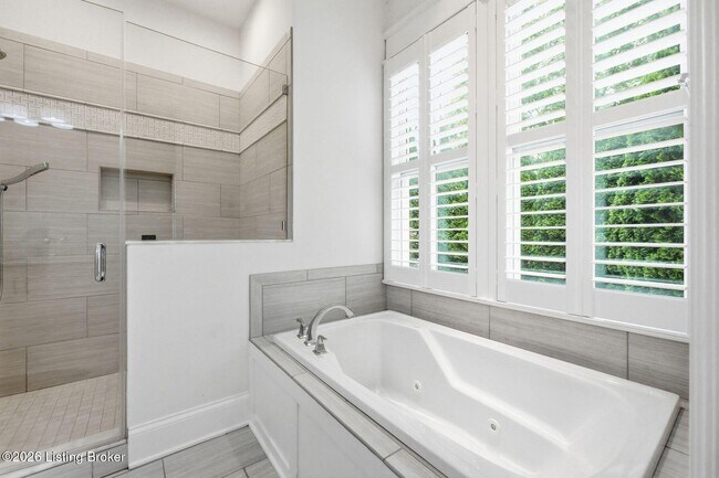 Building Photo - 6300 Mistflower Cir