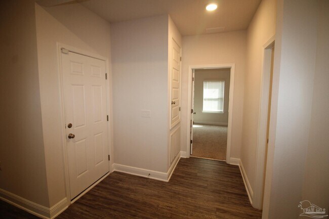 Building Photo - 3900 Hawks Landing Cir