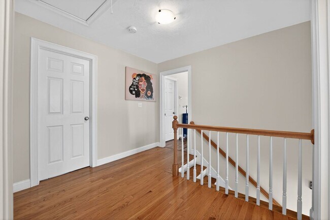 Building Photo - Spacious 4BR House in Millbury