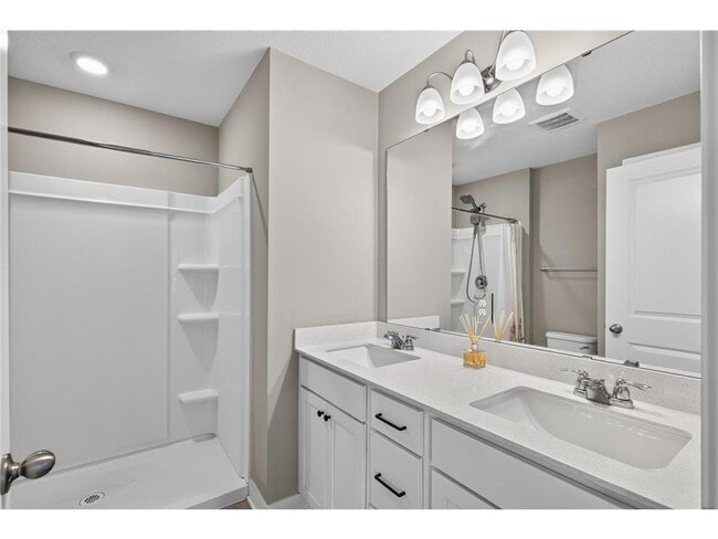 Building Photo - 18099 Heirloom Ct