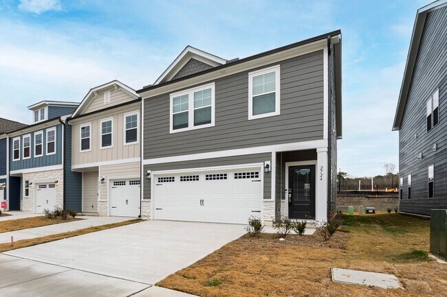 Building Photo - Chic End-Unit Townhome in Forestville Station!