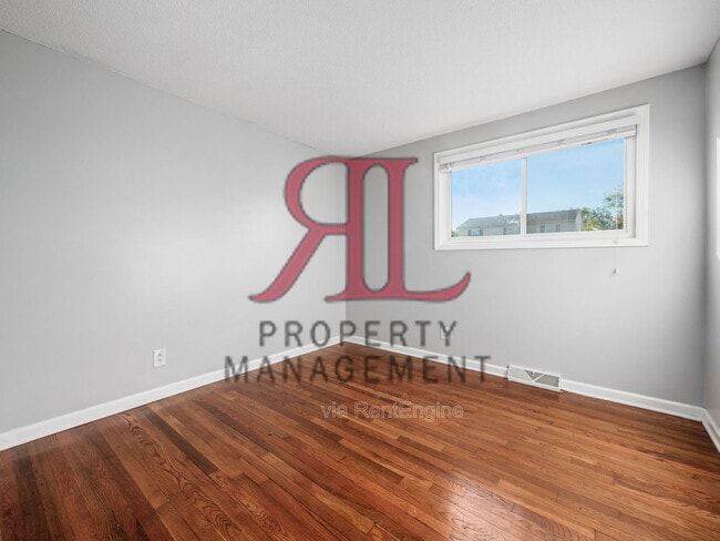 Building Photo - 3102 Elmreeb Dr