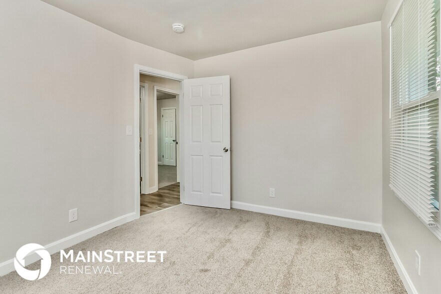 Building Photo - 5401 Johnsontown Rd