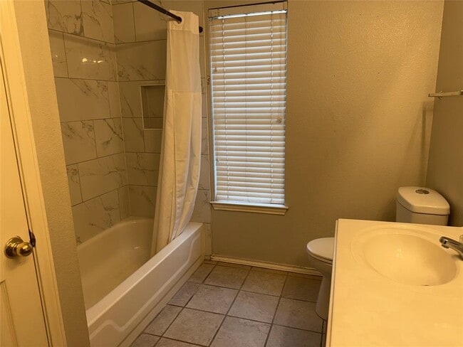 Building Photo - 17009 Copperhead Dr