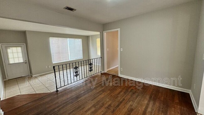 Building Photo - 6536 Anvers Blvd S