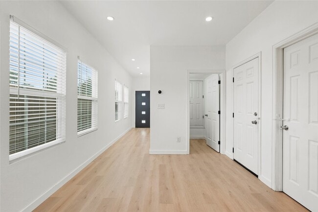 Building Photo - 1908 Gallagher St