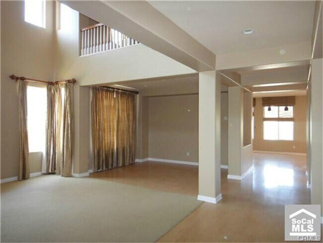Building Photo - Gorgeous 5 bedroom Anaheim Hills home for lease with pool and views!