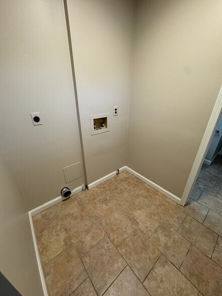 Building Photo - 1801 Snowcloud Ct