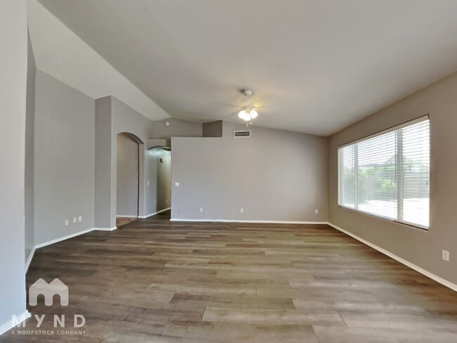 Building Photo - 9211 W Marconi Ave