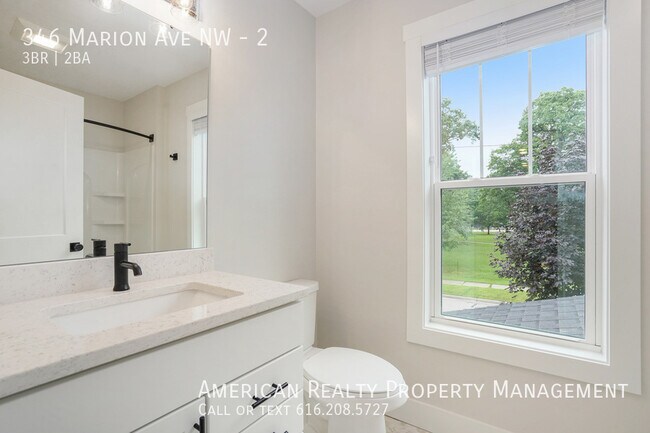 Building Photo - 346 Marion Ave NW