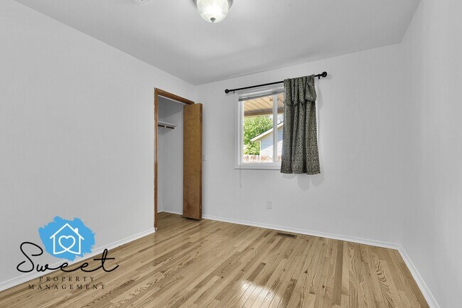 Building Photo - 5499 S Yarrow Pl