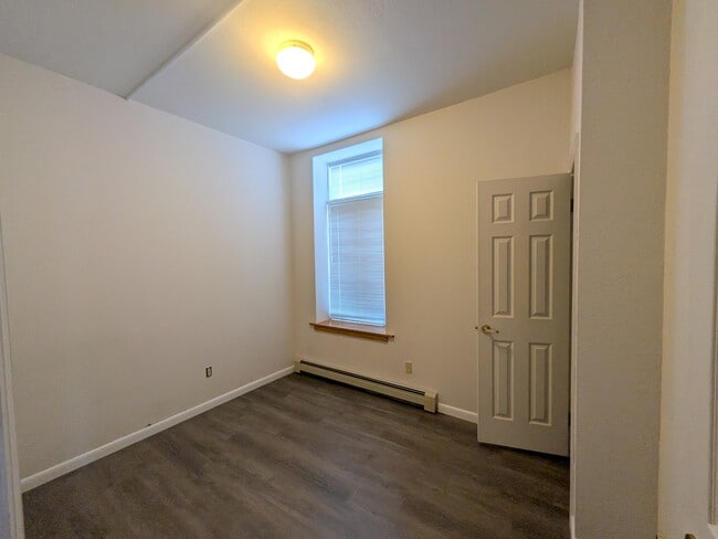 Building Photo - 1000 Fountain Terrace Dr