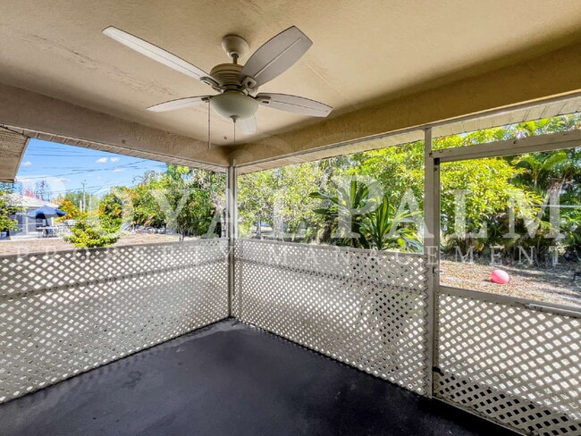 Building Photo - 1909 SW Santa Barbara Pl