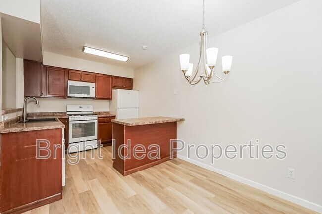 Building Photo - 373 Elan Ct