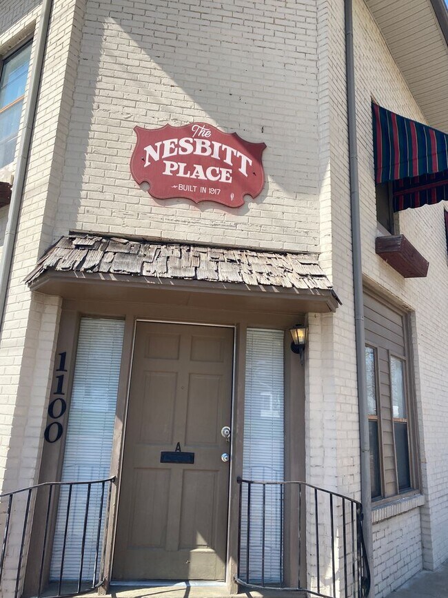 Building Photo - 1100 W Monroe Ave