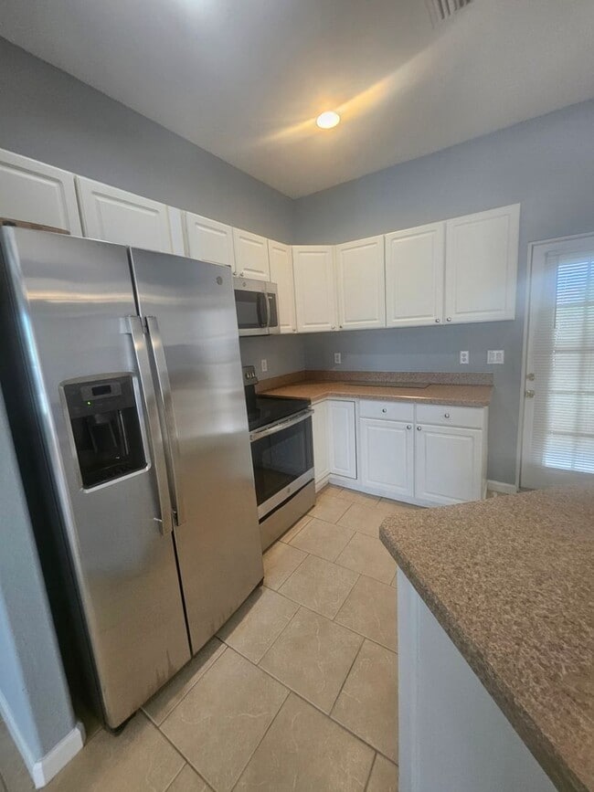 Building Photo - 22 Donlon Dr