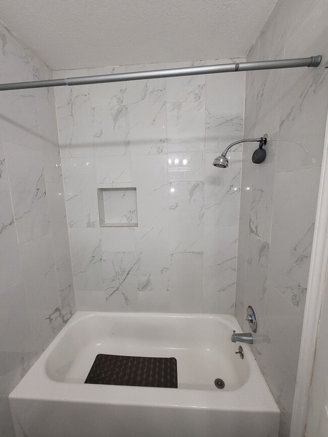 Building Photo - DOVE SPRINGS DELIGHT - RENOVATED  2/2 DUPL...
