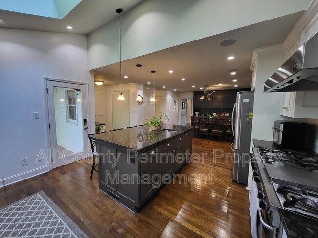 Building Photo - 363 Indian Hills Trail
