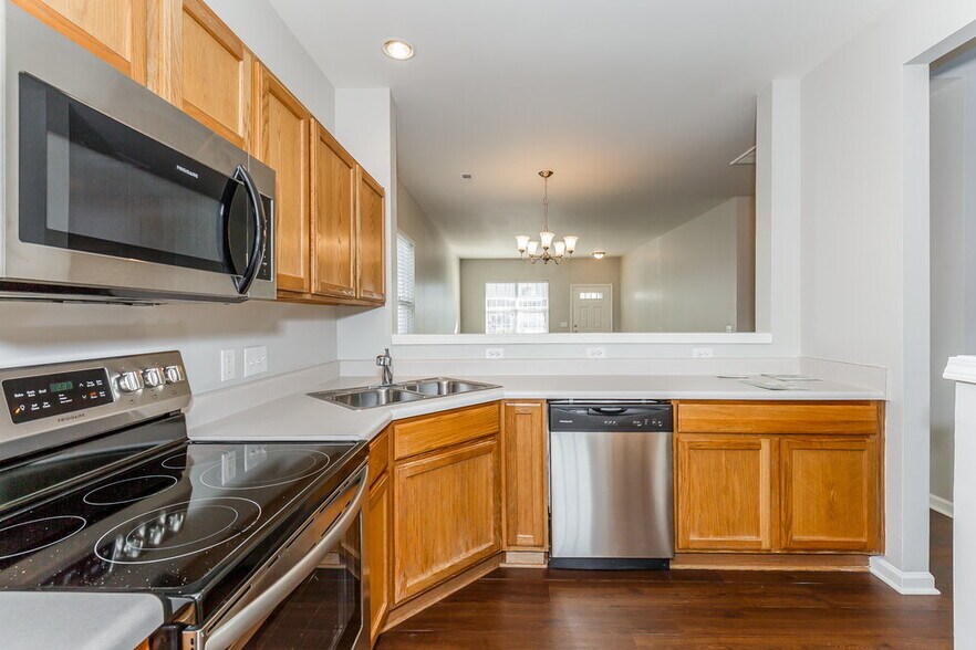 Building Photo - 2619 Rozzelles Landing Dr