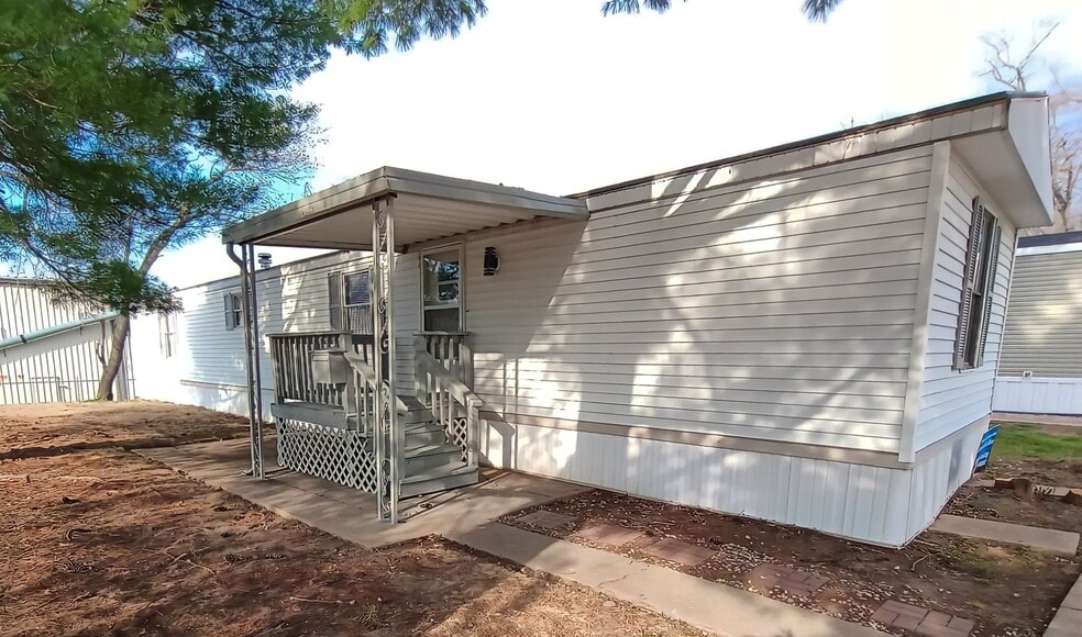 Building Photo - 1 Deerwood Park