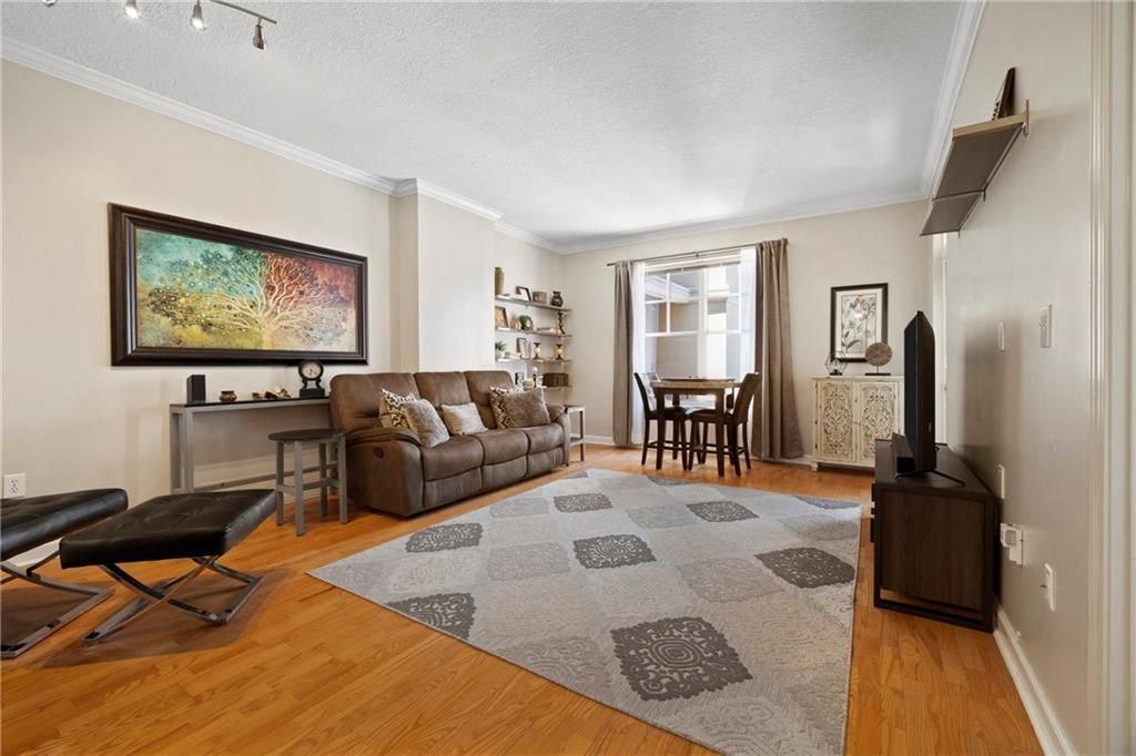 Building Photo - 1101 Juniper St NE