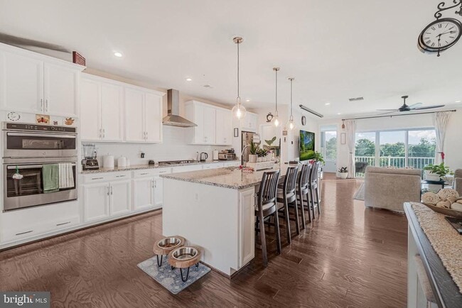 Building Photo - 23619 Waterford Downs Terrace