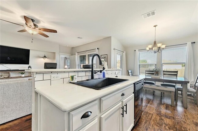Building Photo - 436 Musgrav