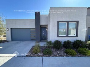 Building Photo - 7319 S 23rd Dr