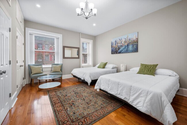 Building Photo - 215 W 138th St