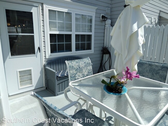 Building Photo - 2 br, 2.5 bath House - 103 Barnwell Street...