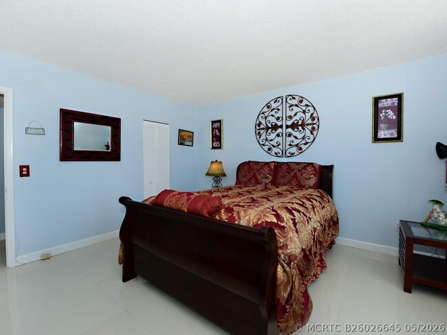 Building Photo - 3450 S Ocean Blvd