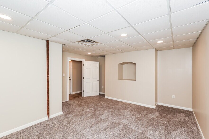 Building Photo - 205 Winchester Dr