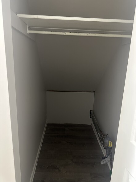 Hall closet - 3 Baylis St