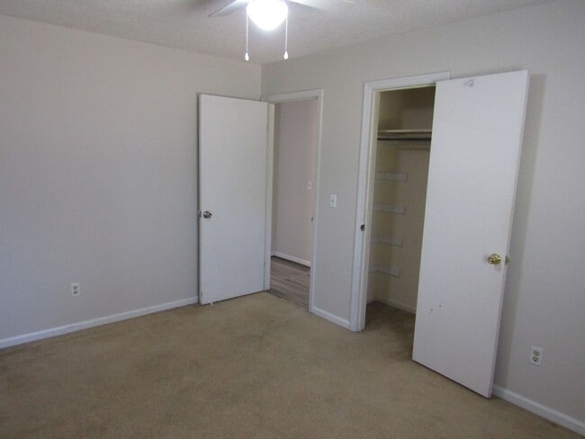 Building Photo - Beautiful 3bd/2ba