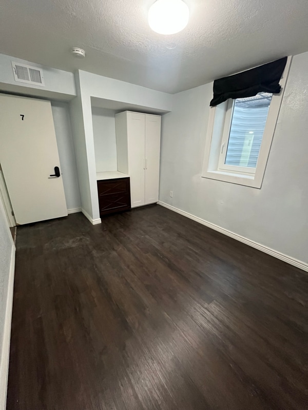 Building Photo - 355 Gray St