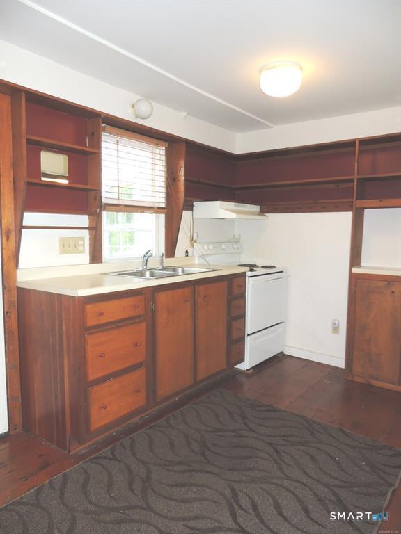 Building Photo - 90 Leetes Island Rd