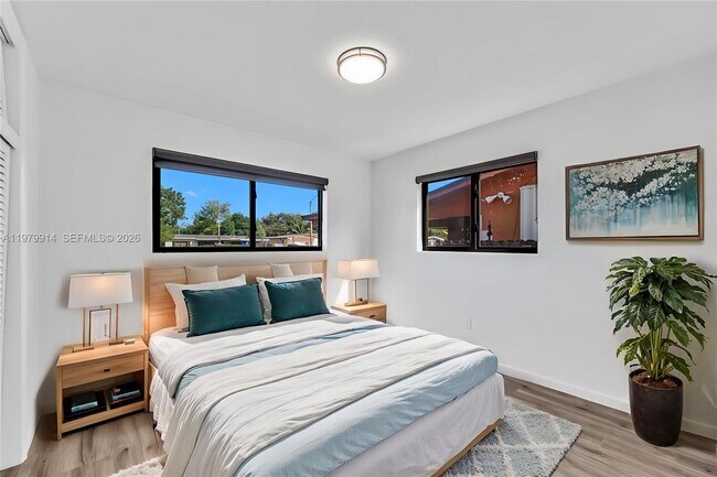 Building Photo - 3040 NW 96th St