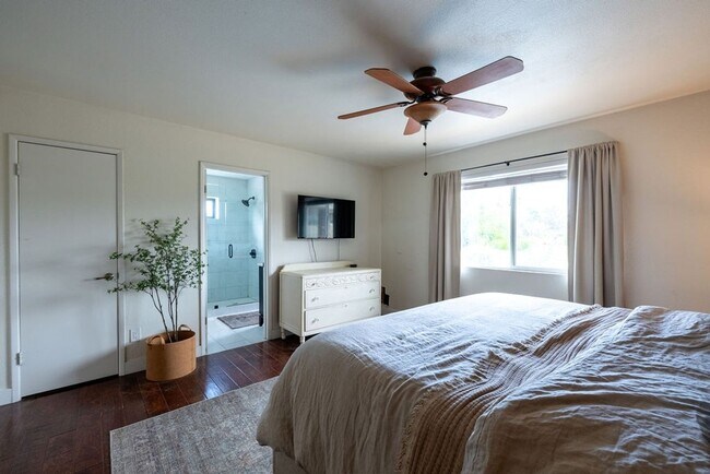 Building Photo - Charming 3BR House in Phoenix