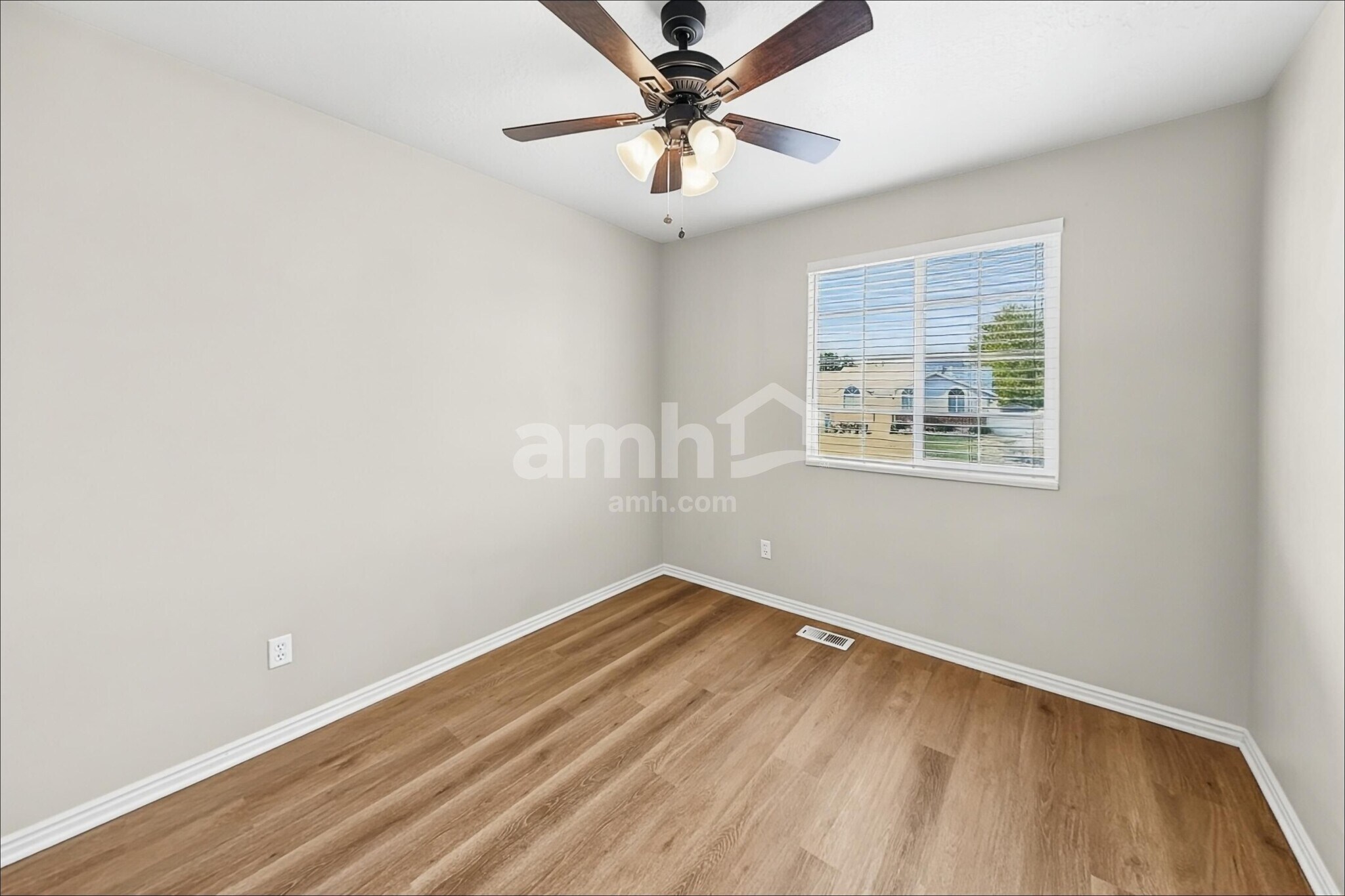 Building Photo - 911 N 2350 W